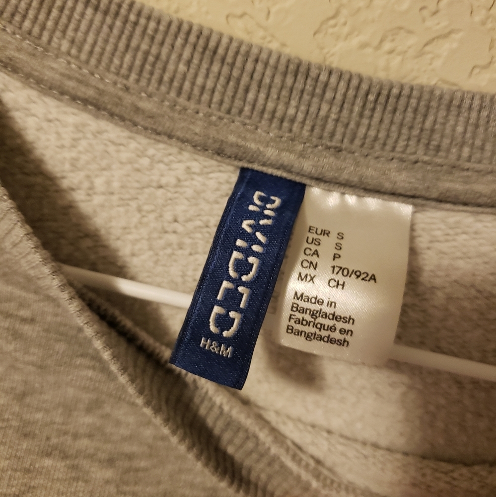 Sweater - Picture 5 of 5